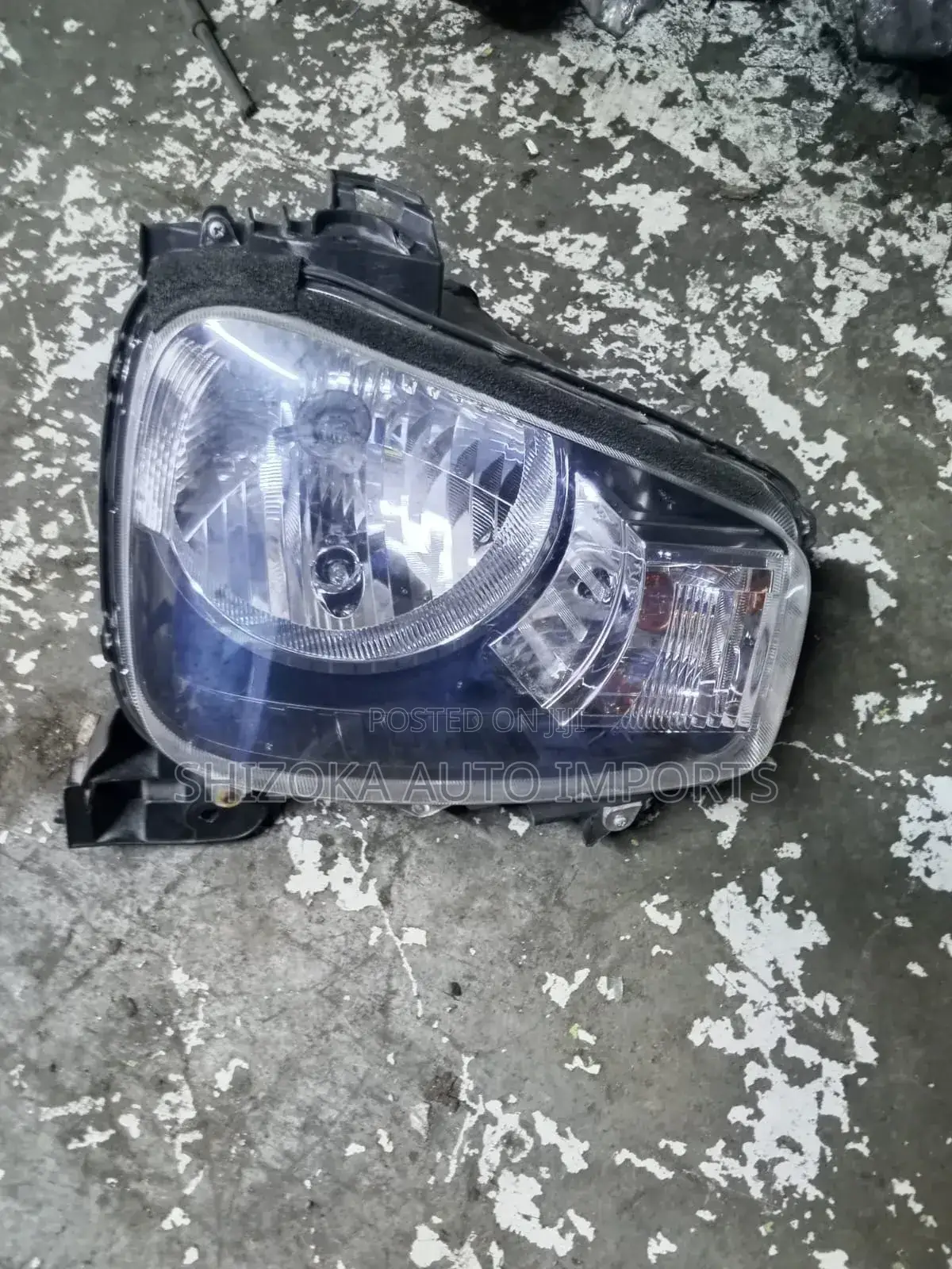 Suzuki Alto 2014–2015 Front Headlight Original Ex-Japan