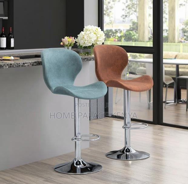 Bar Stool: Gray Swivel Bar Stool With Pu Upholstered Seat - thumbnail 2