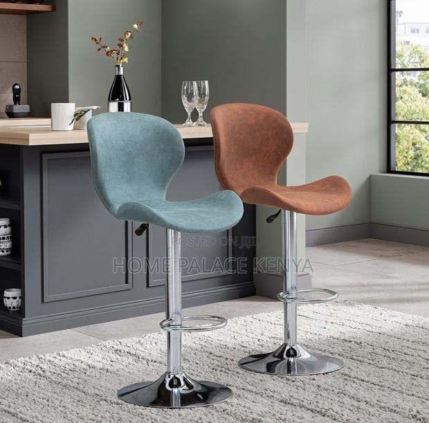 Bar Stool: Gray Swivel Bar Stool With Pu Upholstered Seat - thumbnail 4
