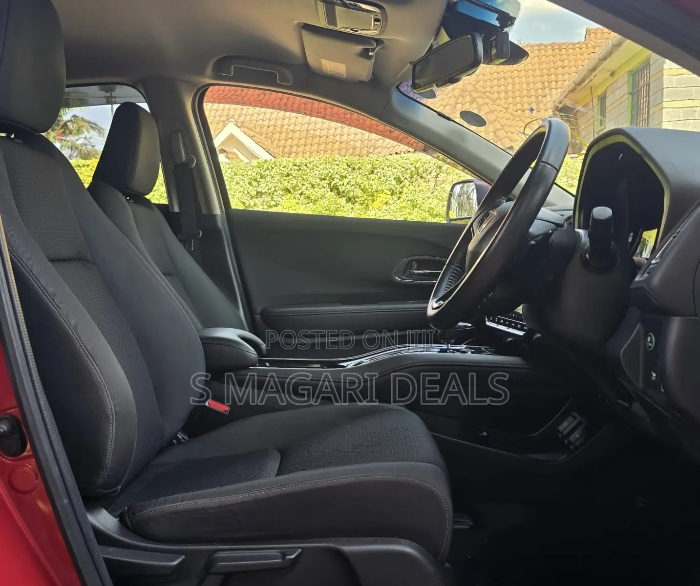 Honda Vezel 1.5 Hybrid 2WD 2018 Red