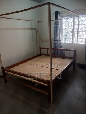 Hardwood 5 by 6 Bed
