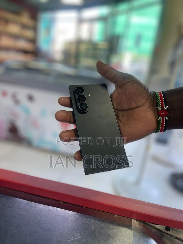 Samsung Galaxy Z Fold7 256 GB Blue - thumbnail 3