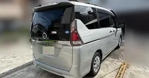 Nissan Serena 2019 Silver