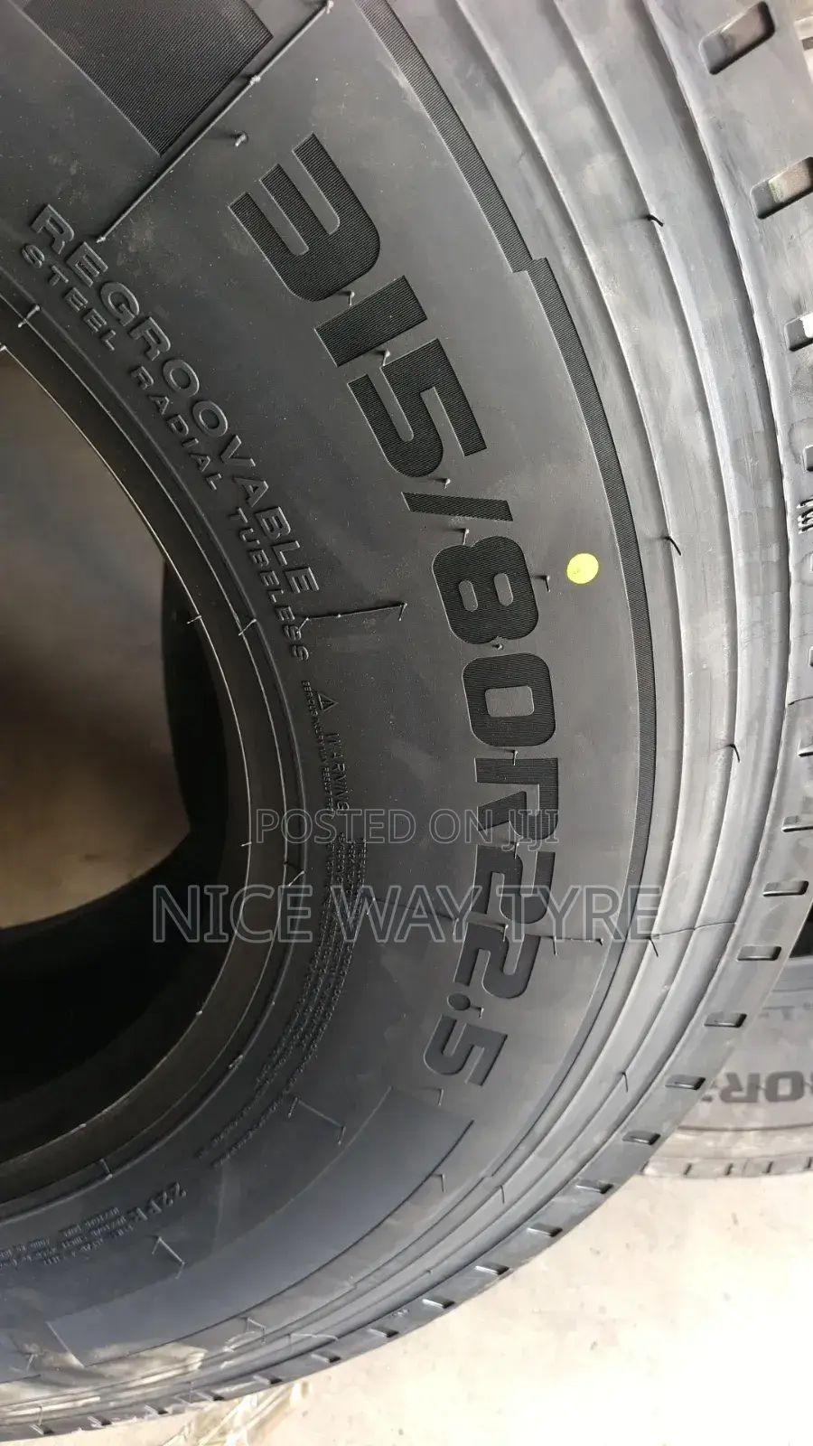 315/80r22.5 Blacklion