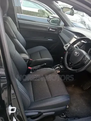 Toyota Corolla Fielder 1.5 Hybrid FWD 2019 Matt Black