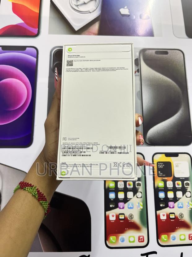 Apple iPhone 15 Pro Max 256 GB White - thumbnail 2