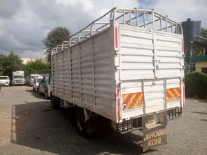 Isuzu NPR 2018 Model