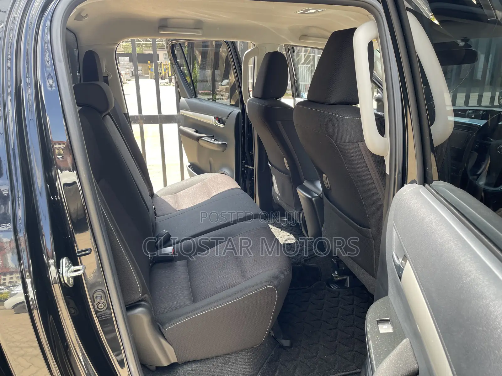 Toyota Hilux Revo Double Cab Deisel 2.4 AWD 2019 Black