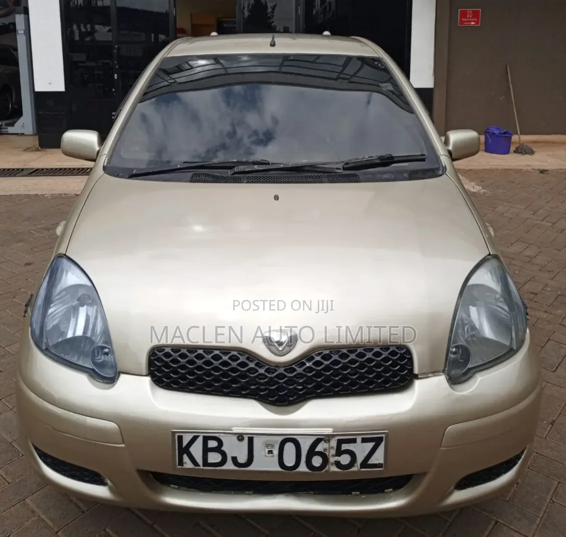 Toyota Vitz 2002 Gold