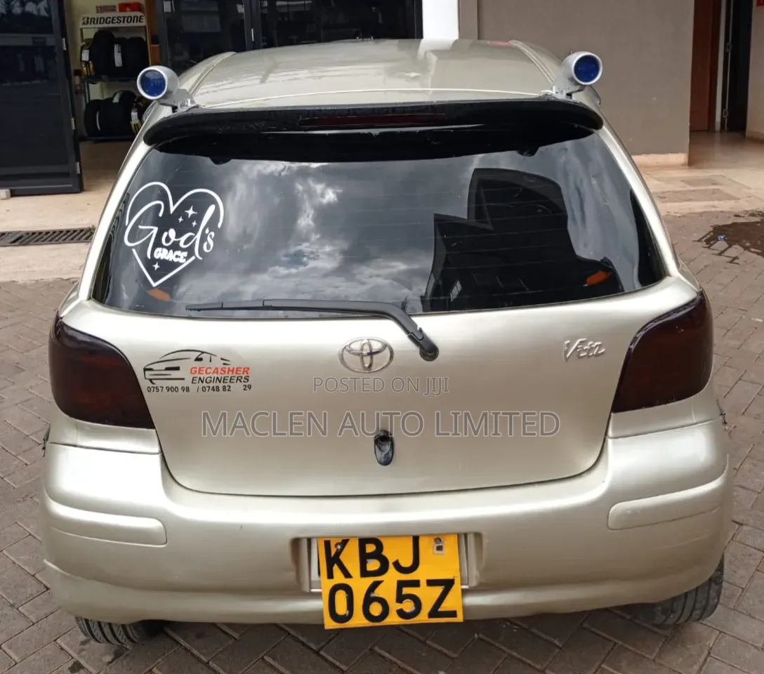 Toyota Vitz 2002 Gold