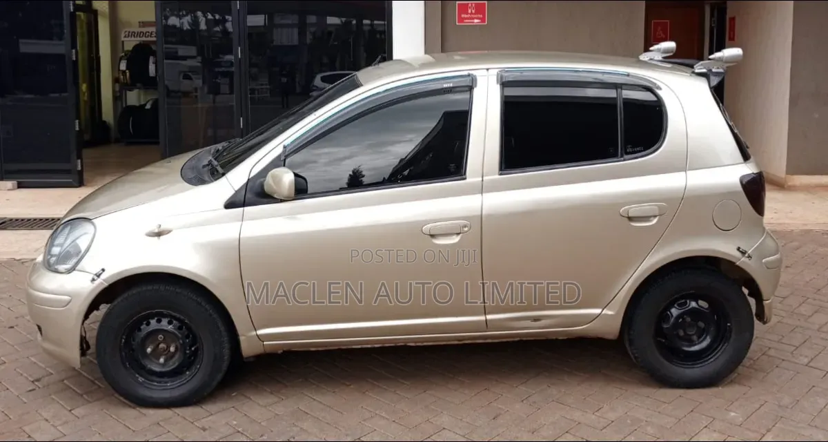 Toyota Vitz 2002 Gold