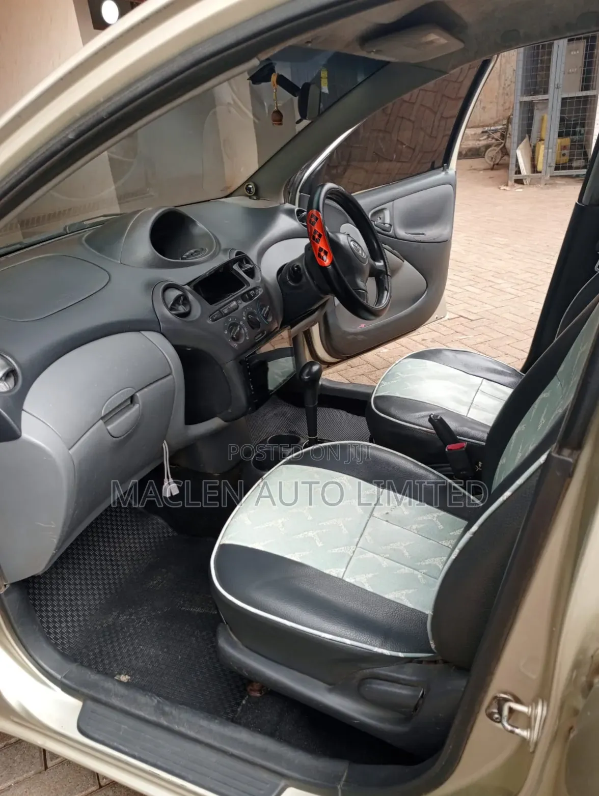 Toyota Vitz 2002 Gold
