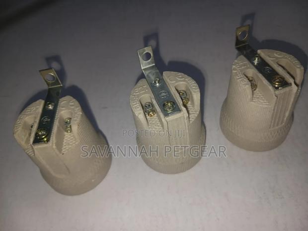 Ceramic E27 Lamp Holders With Metal Mounting Brackets For Brooder Lamp - thumbnail 3