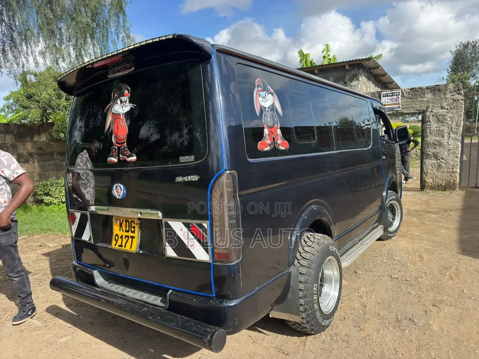 Toyota HiAce 2014 Black