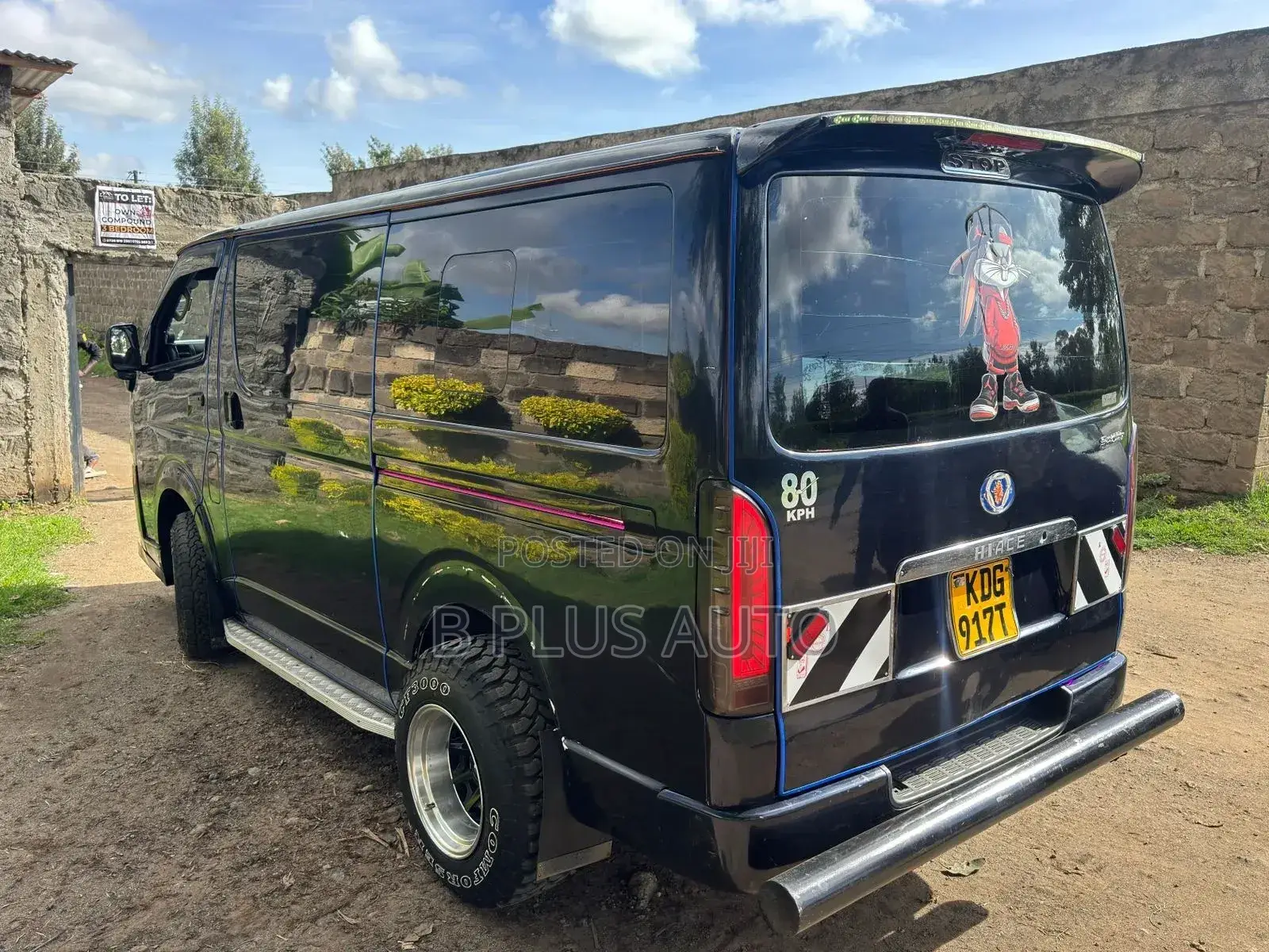 Toyota HiAce 2014 Black