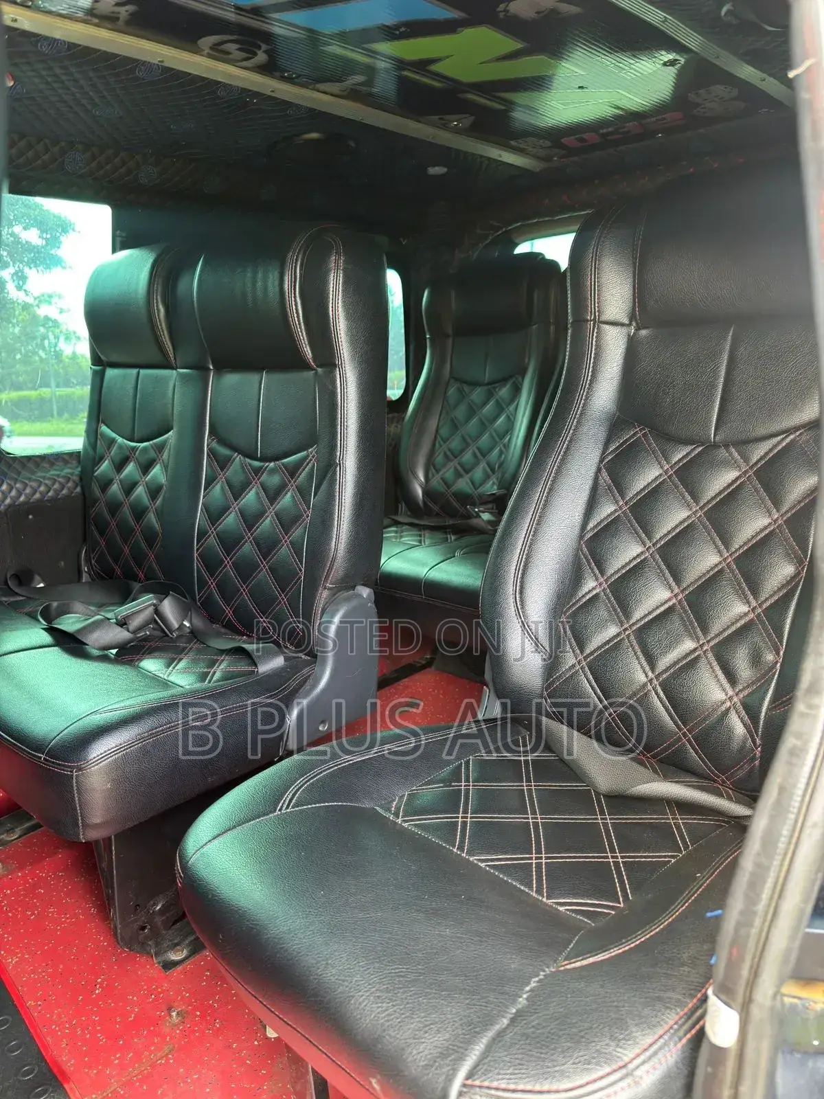 Toyota HiAce 2014 Black