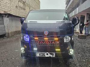 Toyota HiAce 2014 Black