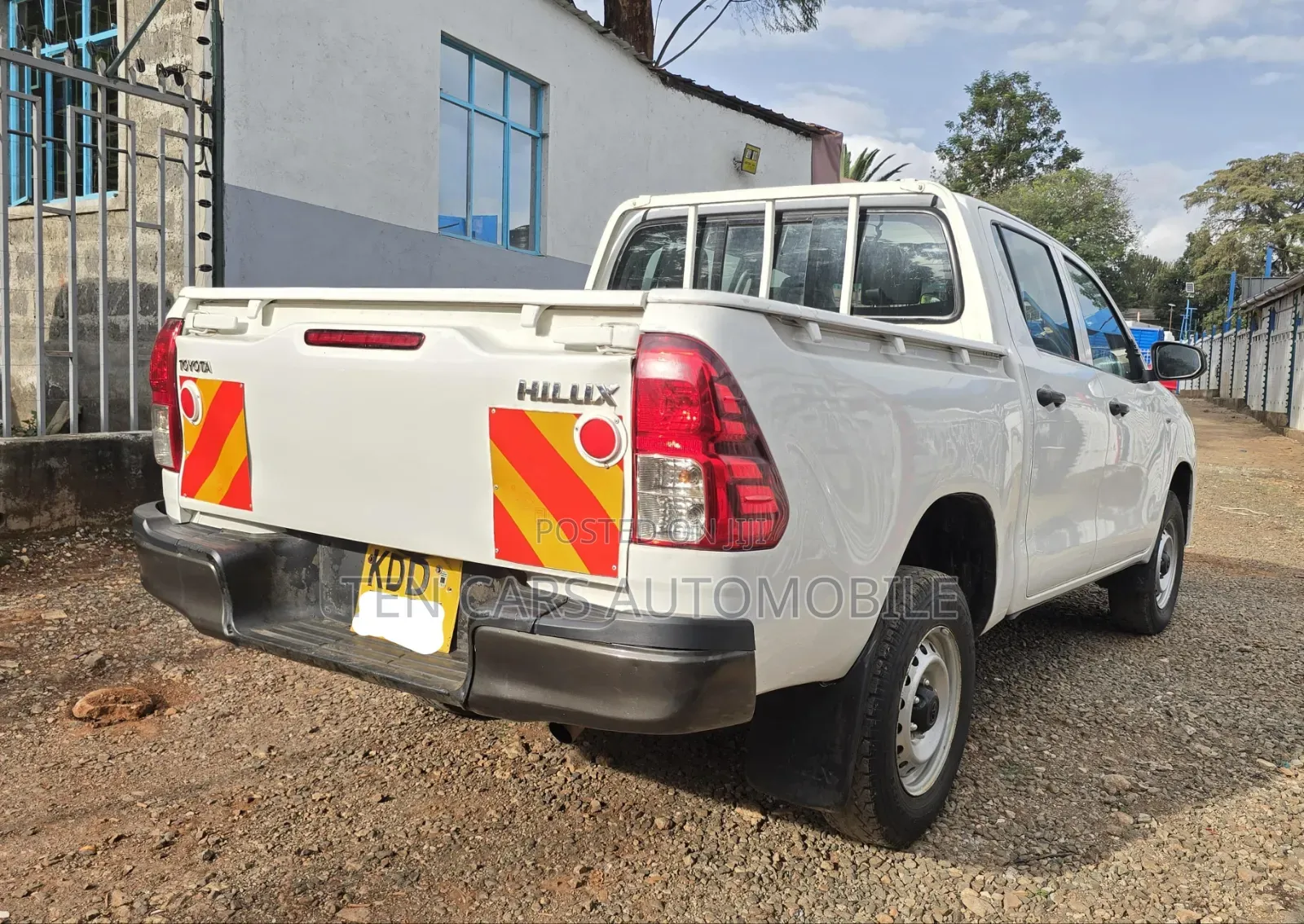 Toyota Hilux 2019 White