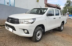 Toyota Hilux 2019 White