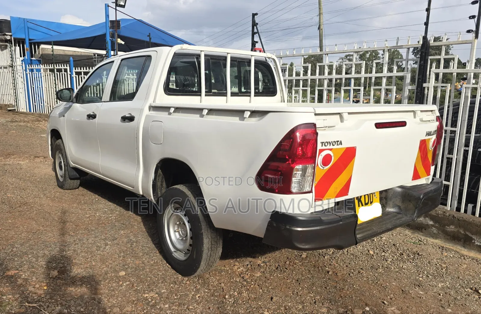 Toyota Hilux 2019 White