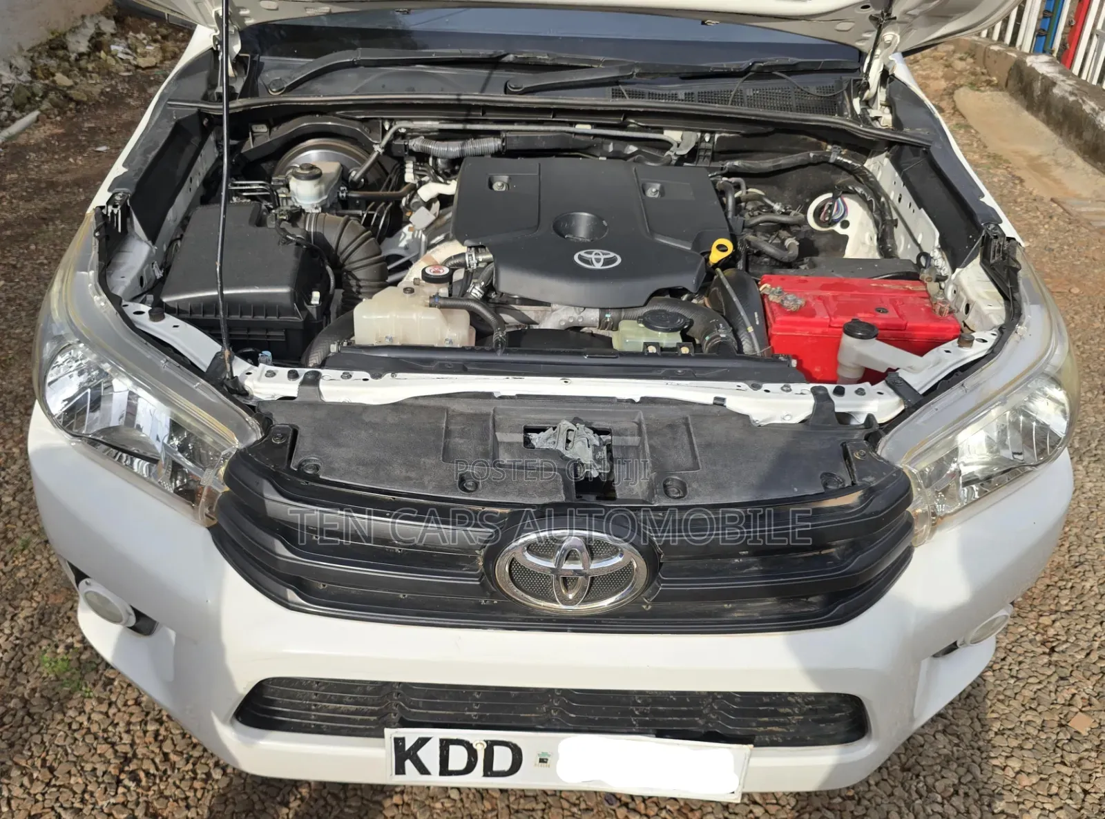 Toyota Hilux 2019 White