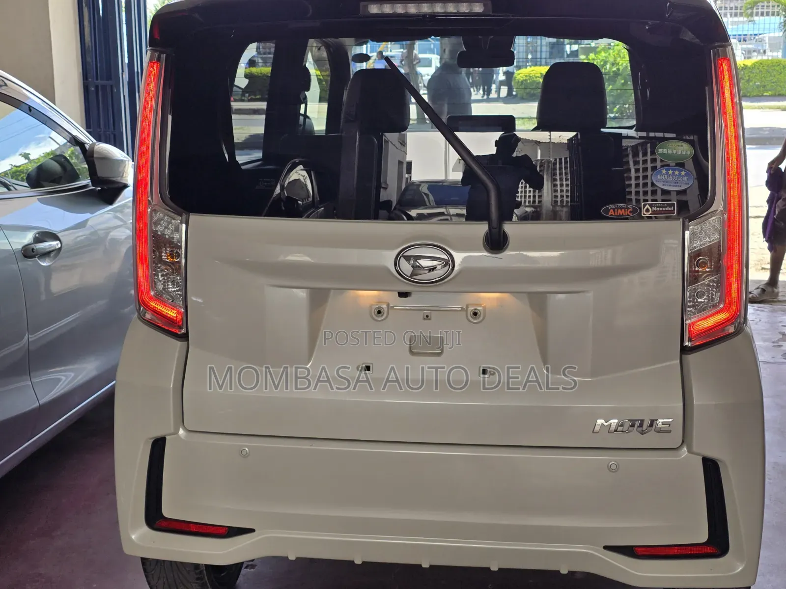 Daihatsu Move 2019 White