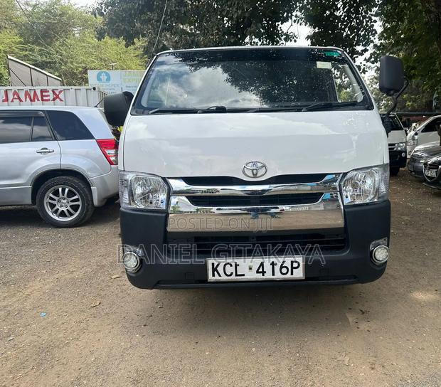 Toyota HiAce 2011 White