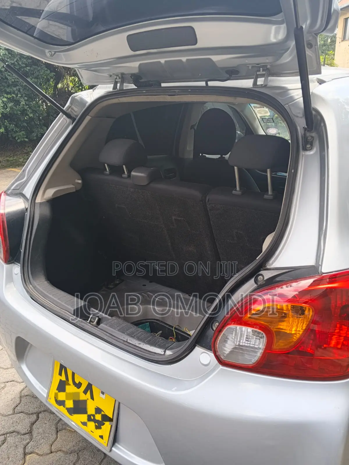 Mitsubishi Mirage 2012 Silver