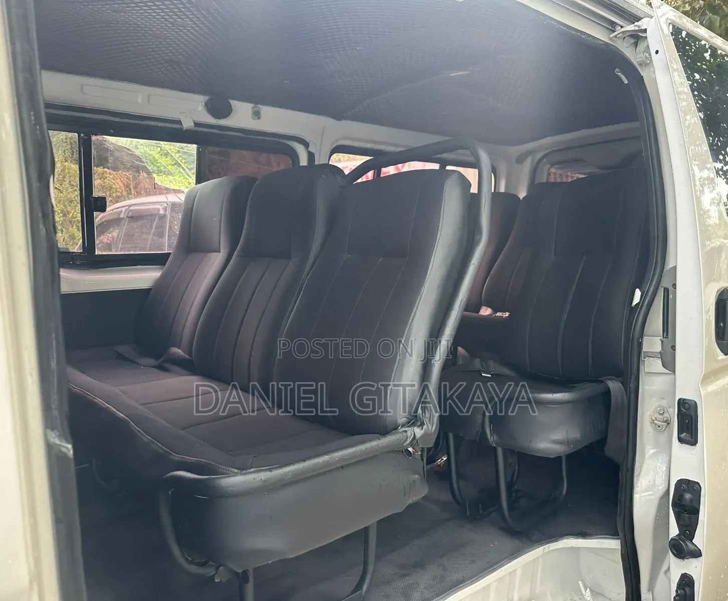 Toyota HiAce 2011 White