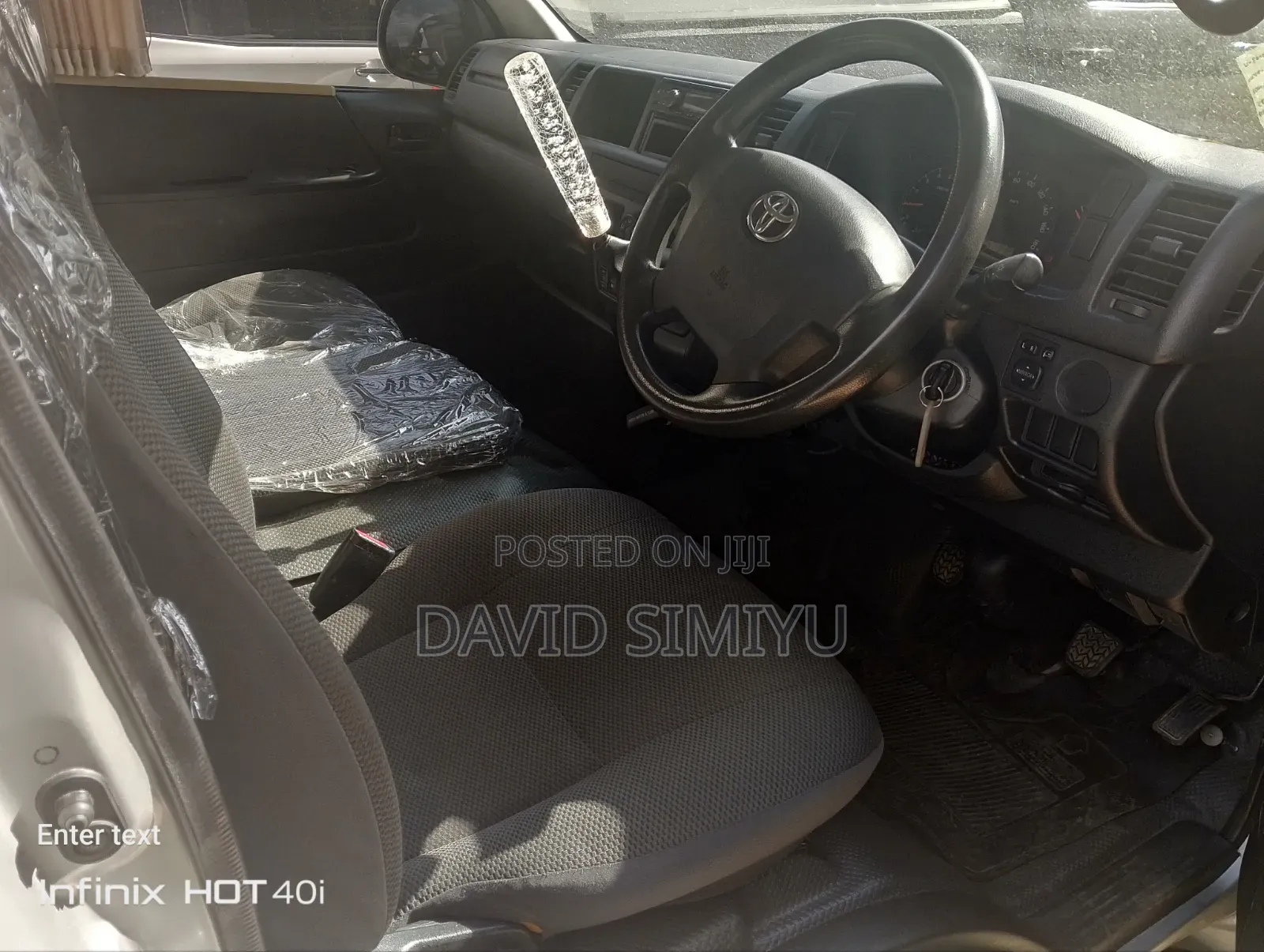 Toyota HiAce 2017 Silver
