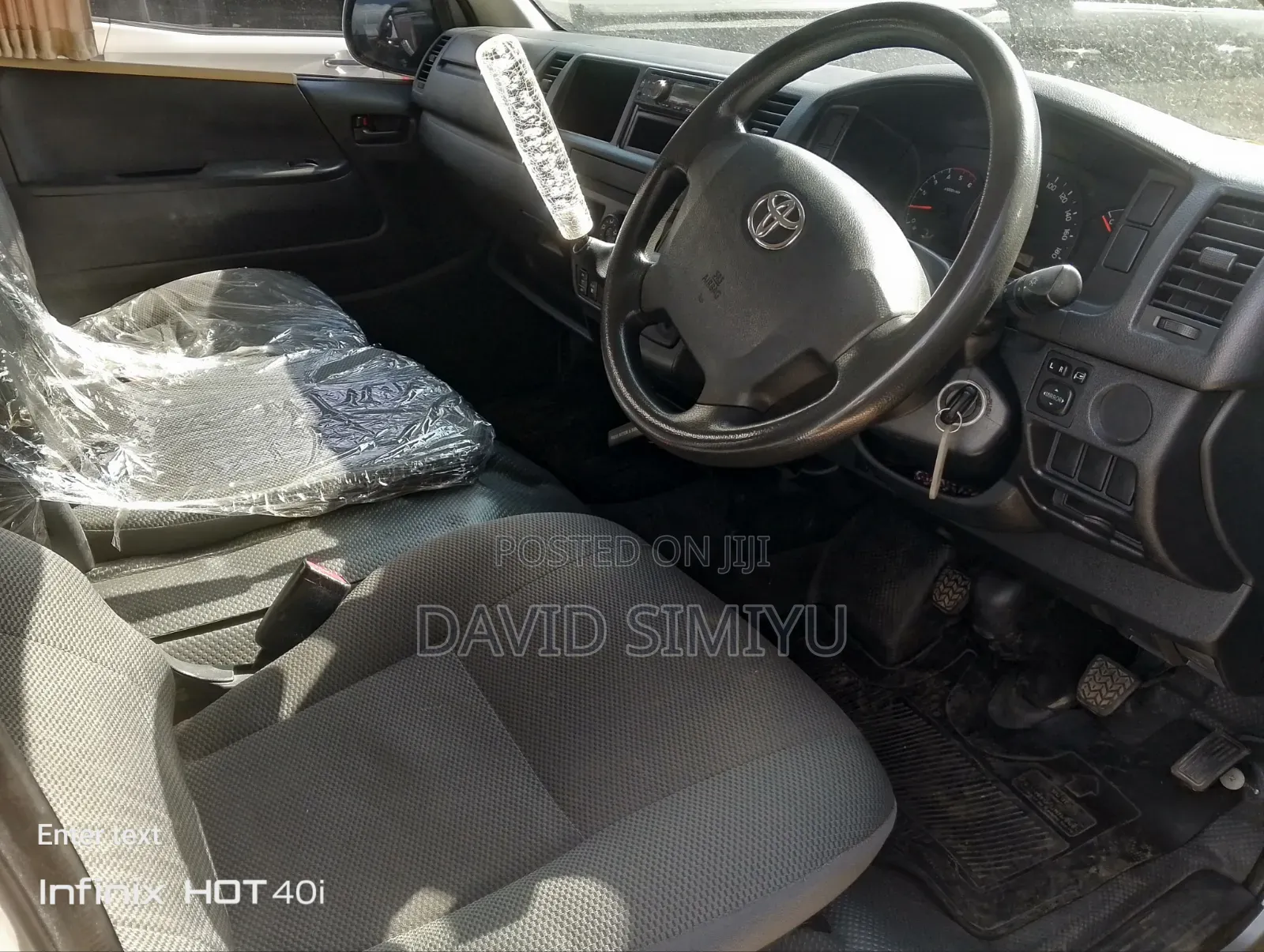 Toyota HiAce 2017 Silver