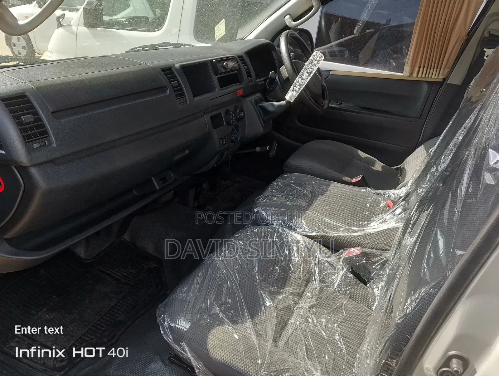 Toyota HiAce 2017 Silver