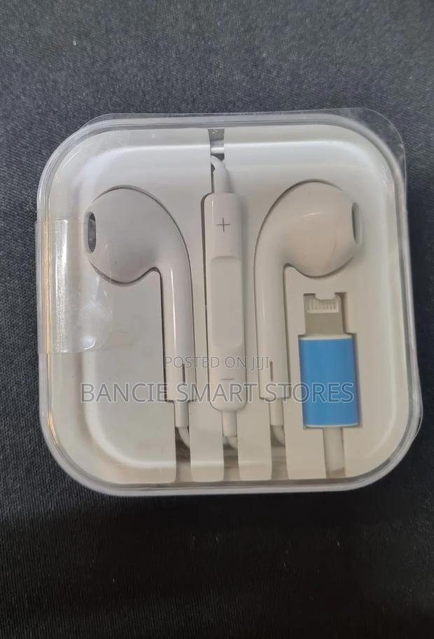 iPhone Lightning Earphones - thumbnail 2