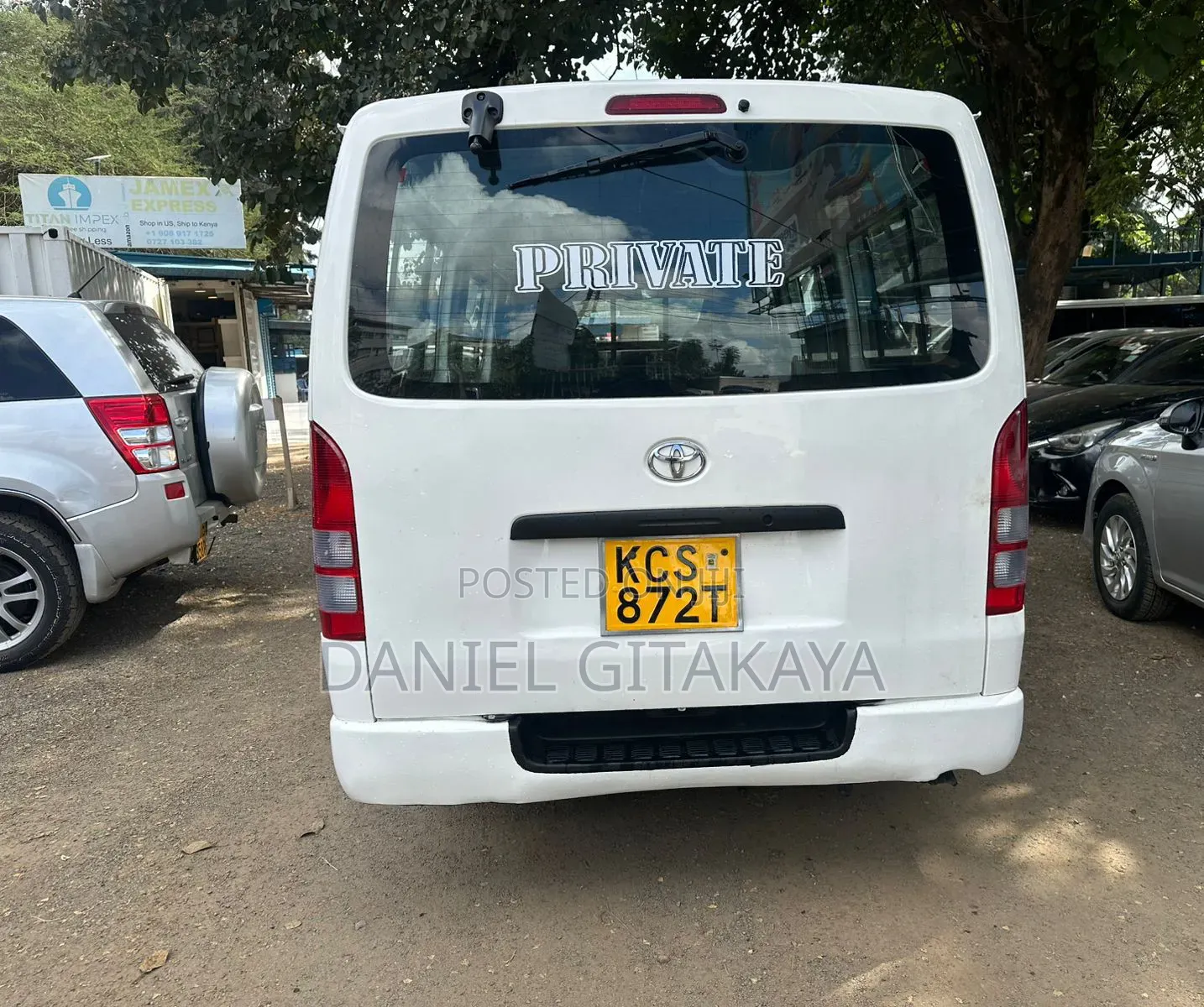 Toyota HiAce 2013 White