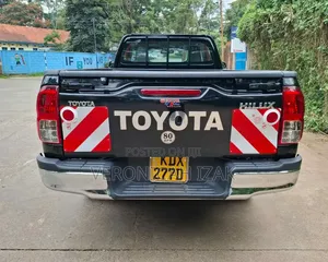 Toyota Hilux 2019 Black