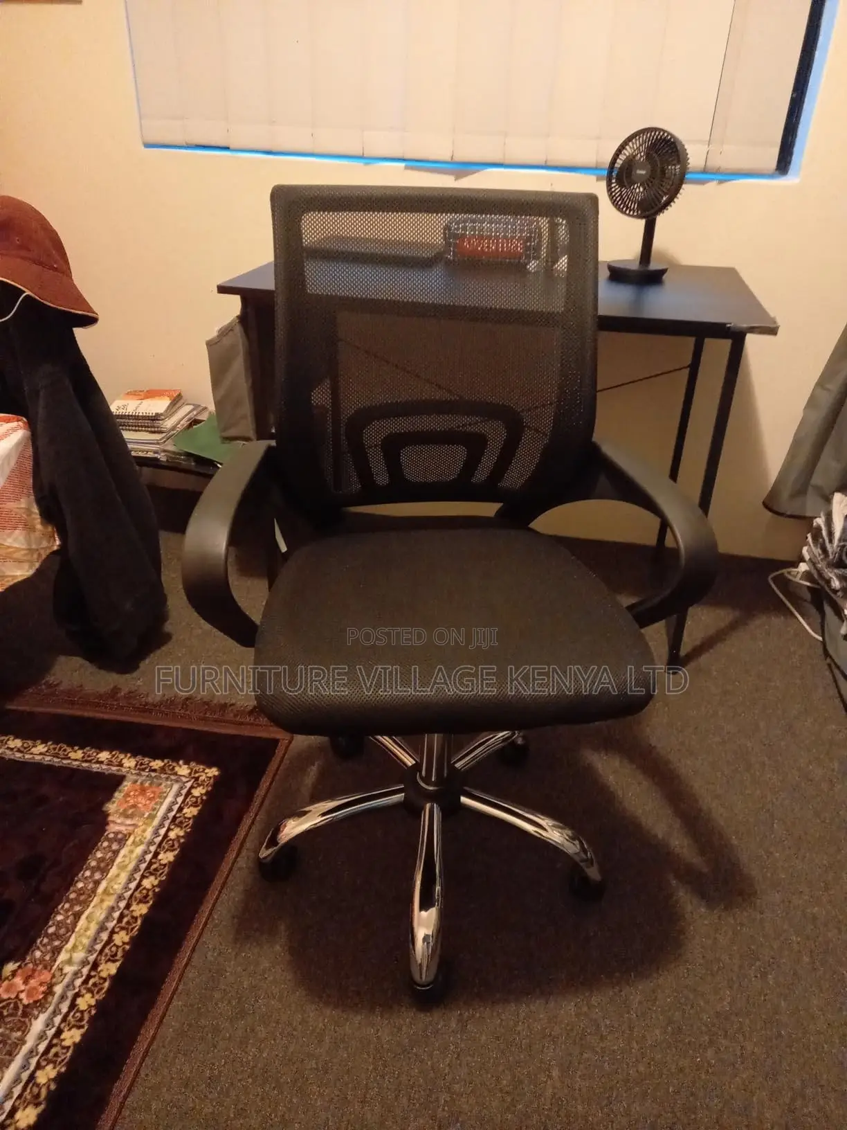 Office Chair: Swivel Mesh Computer Desk Seat.