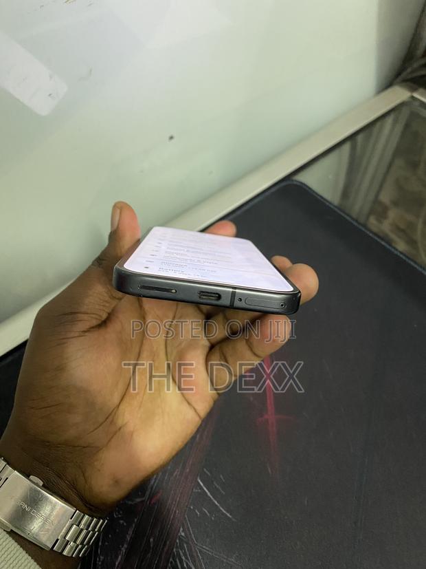 Google Pixel 9 128 GB Black - thumbnail 3