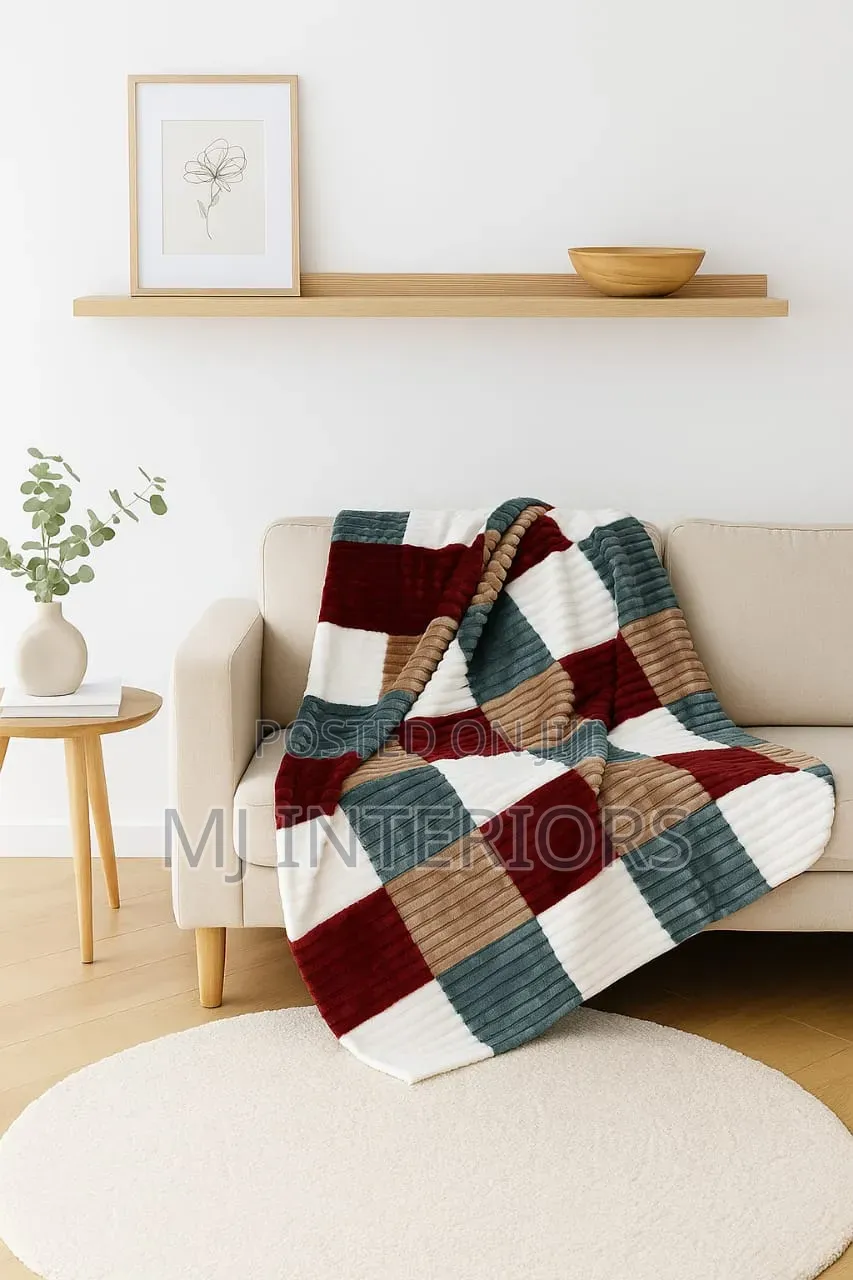 Stylish Geometric Pattern Fleece Blankets