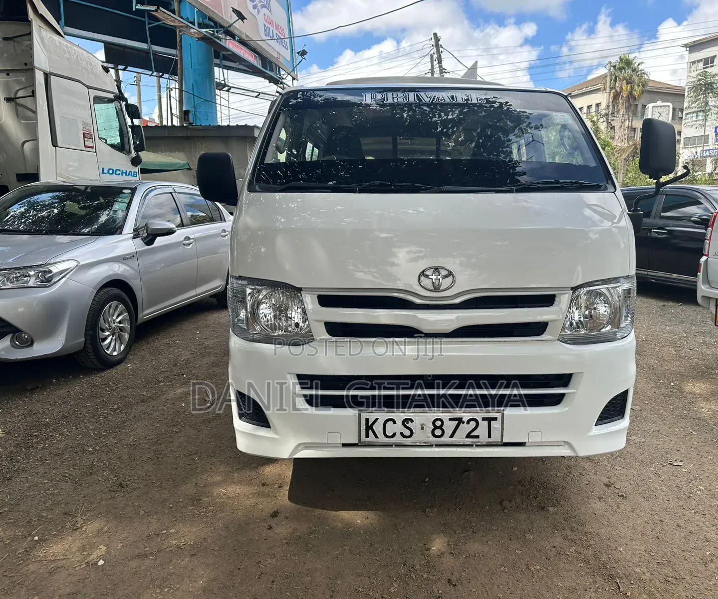 Toyota HiAce 2013 White