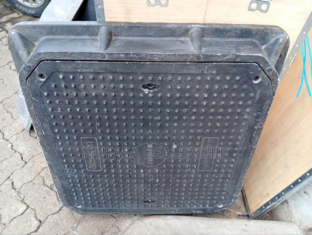 Lockable 600mm*600mm Resintuff Manhole - thumbnail 2