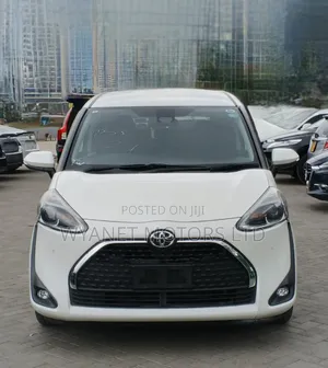 Toyota Sienta 1.5 FWD 2020 White