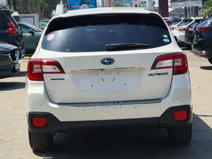 Subaru Outback 2019 White