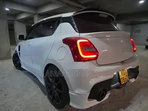 Suzuki Swift Sport 2019 White