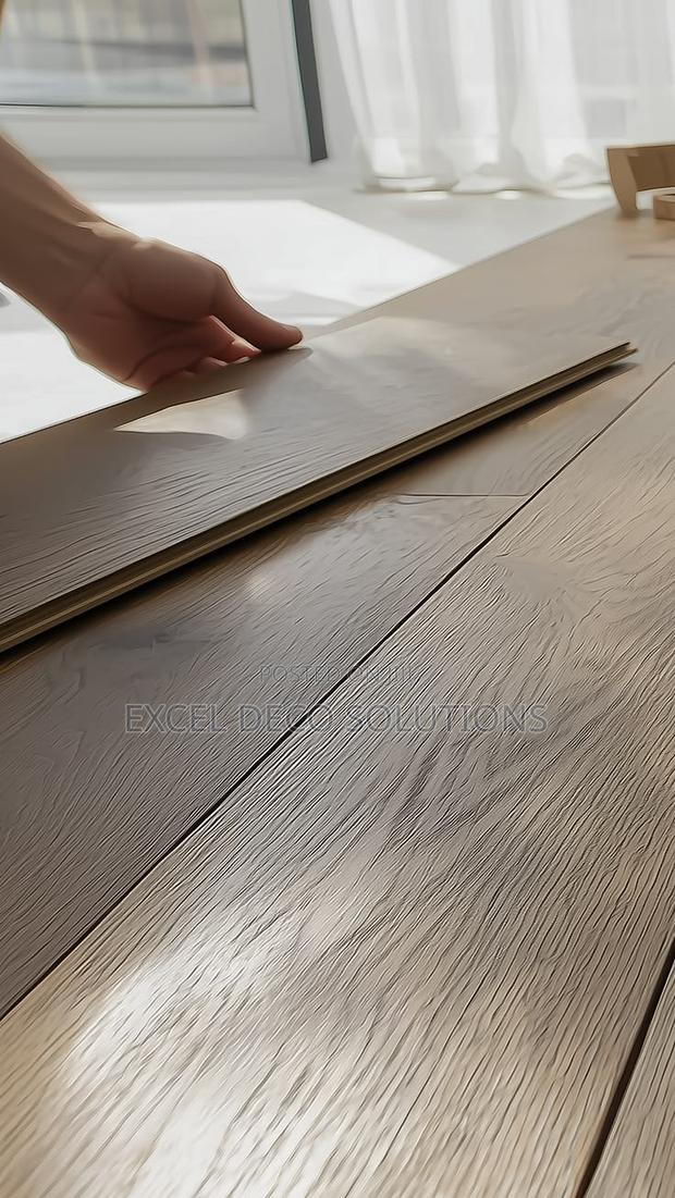 Laminate Flooring – Premium Wood Look Interior Finish