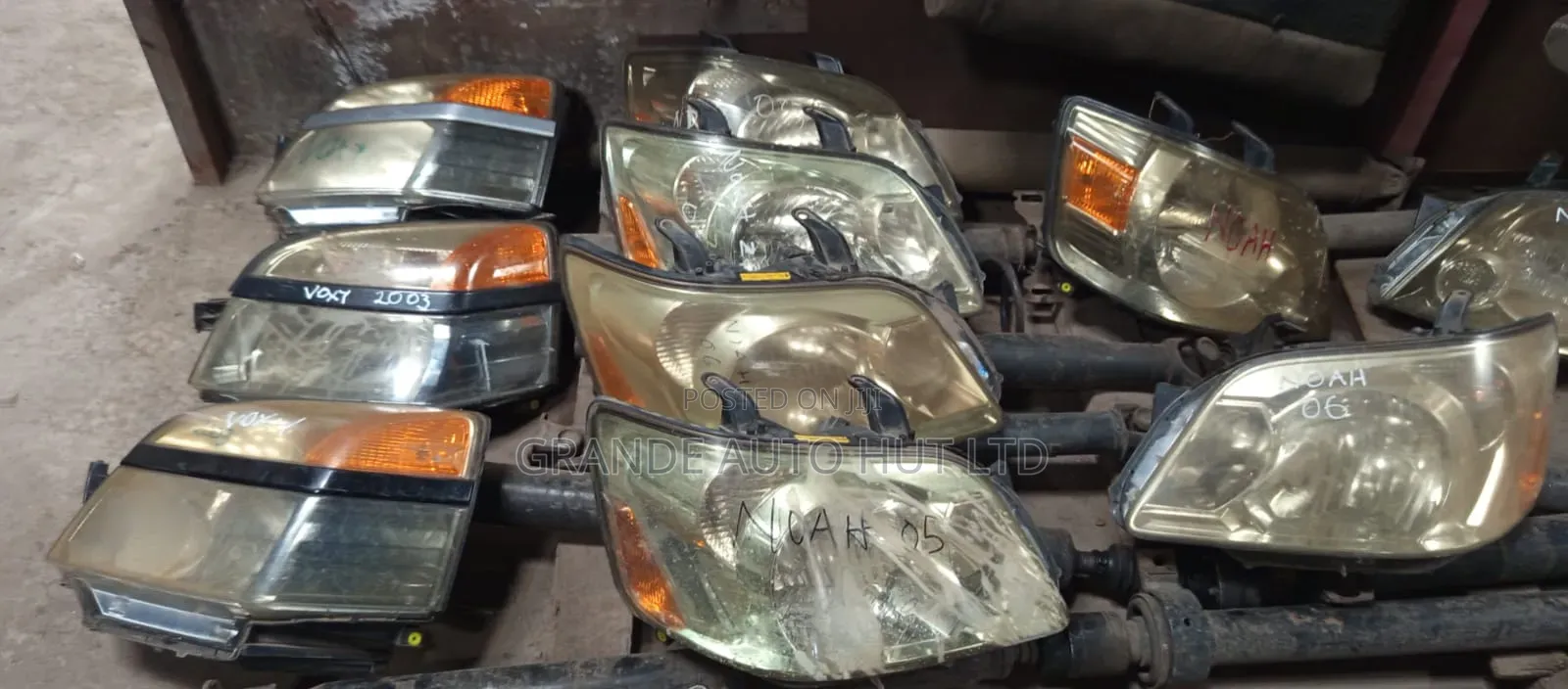 Voxy Headlights