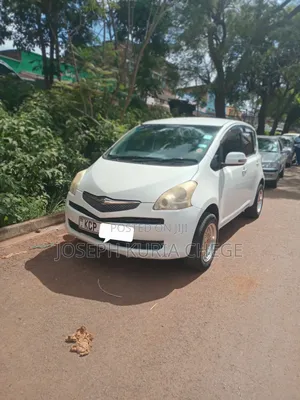 Toyota Ractis 2011 White