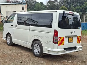 Toyota HiAce 2013 White