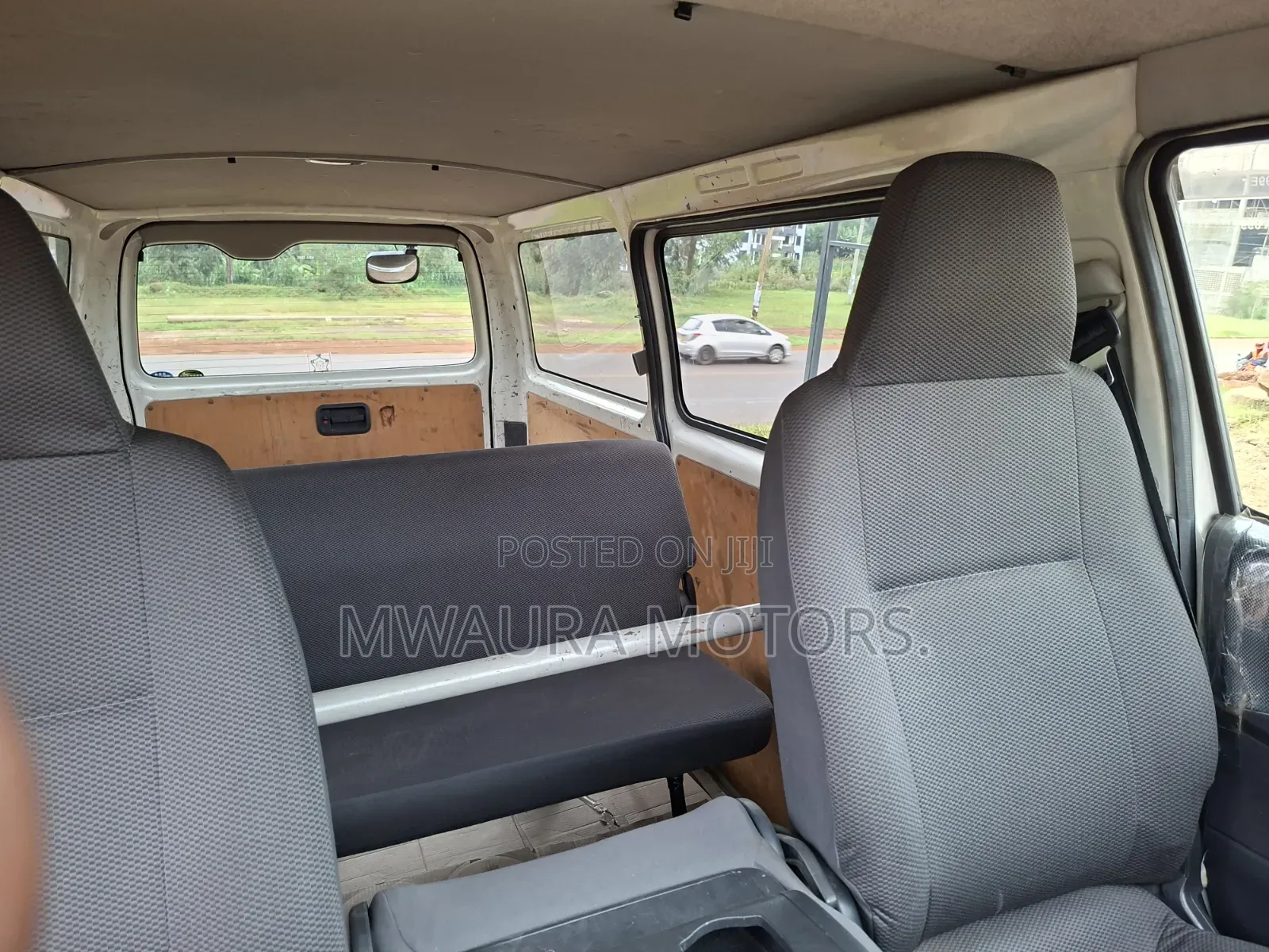 Toyota HiAce 2013 White