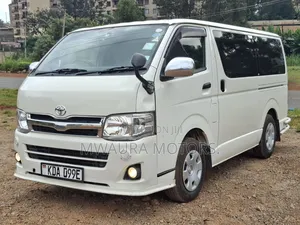 Toyota HiAce 2013 White