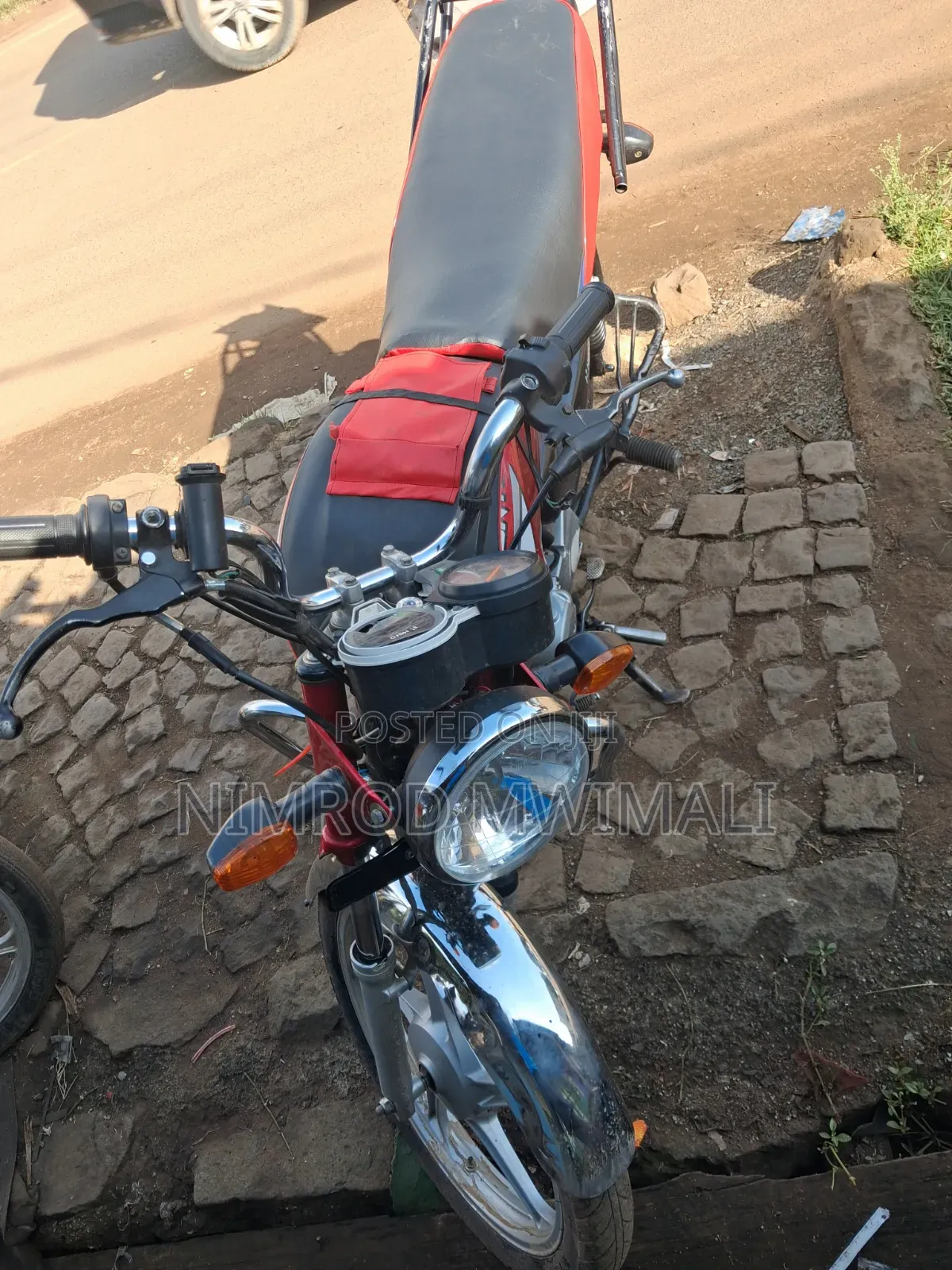 Hero Hunter 100 2022 Red